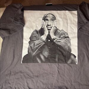 Black Graphic Tee - Short Sleeve